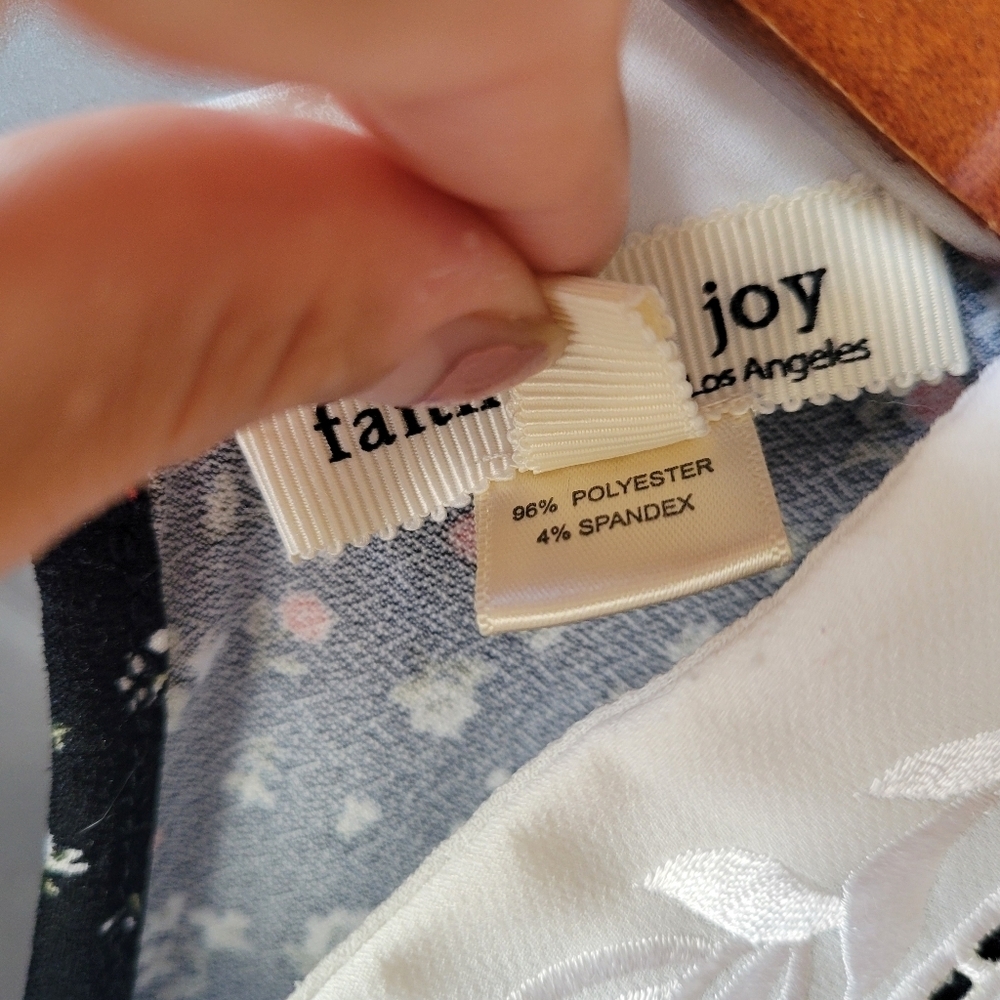 Faith and Joy Retro Style Blouse Size Medium Flare Sleeves Black/Flowers Leaves - Picture 6 of 11